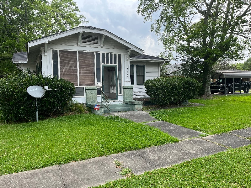 710 W St Peter St, New Iberia, LA 70560 - photo 1