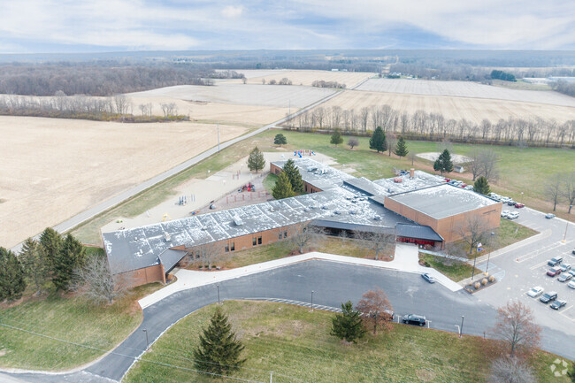 Knightstown Elementary School has a student to teacher ratio of 20 to 1.
