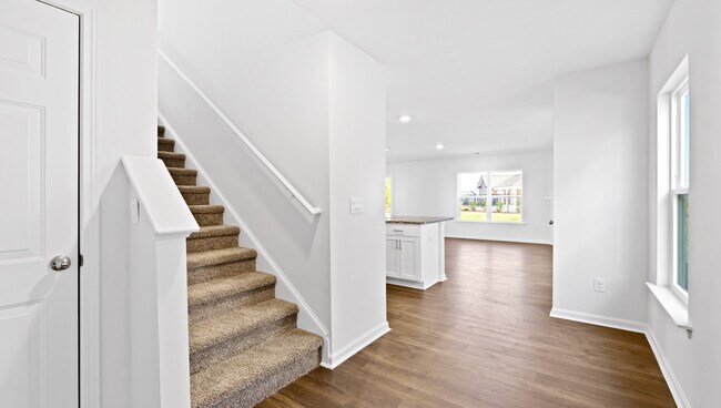 1737 Rein Dr, Roebuck, SC 29376 - photo 4