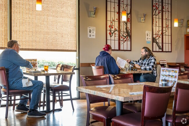 Residents can try a variety of sushi rolls and more at Hana Sushi near Tuscany Hills.