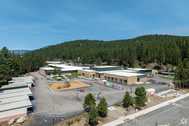An aerial view of Truckee Elementary School facing North West.