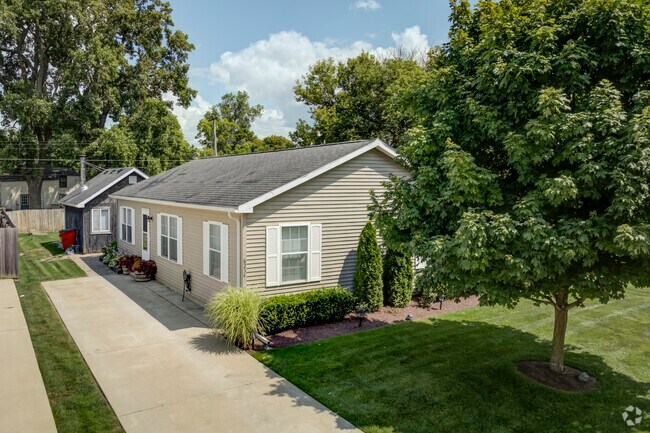 Ranches are common home styles in Salem, ranging from modern customs to classic brick.
