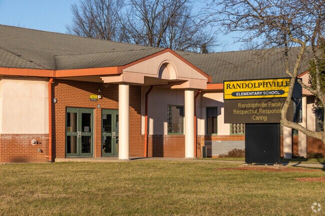 The Niche Grade for the Randolphville Elementary School is A-.