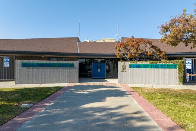 Highland High School has a 26:1 student teacher ratio.