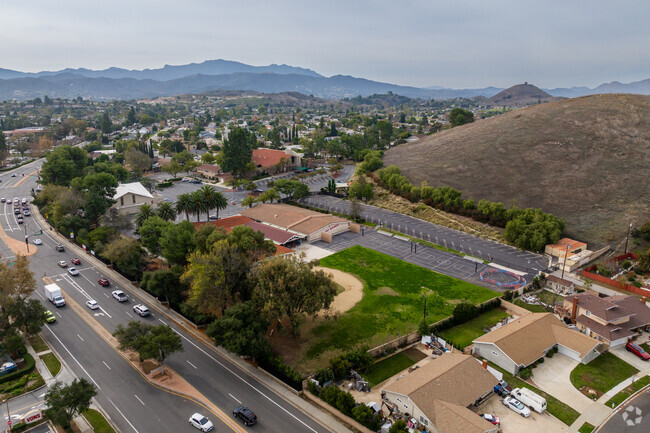 St. Paschal Baylon Elementary School is a top rated school in Thousand Oaks.