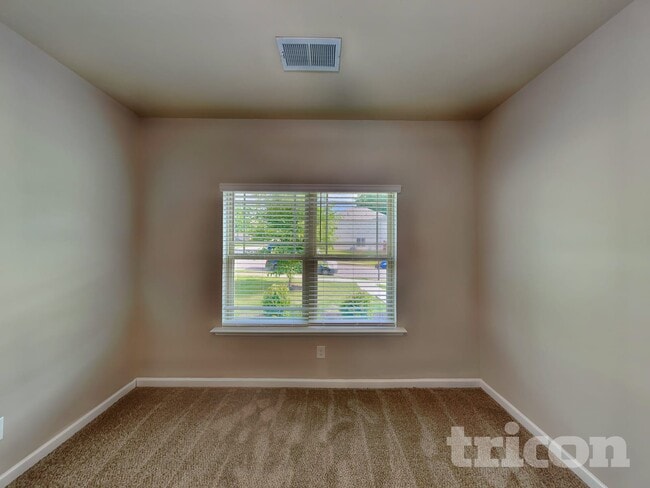 207 Stillwood Dr, Newnan, GA 30265 - photo 3