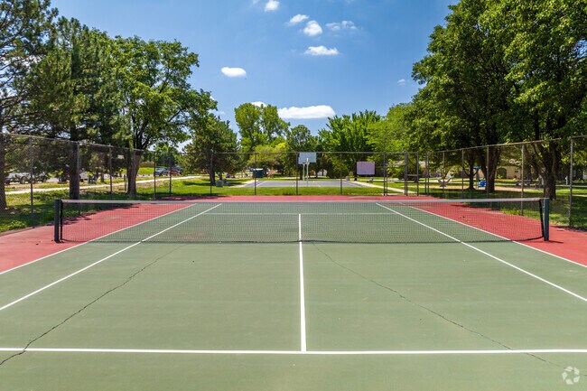 The Bel Aire Park near Sawmill Creek has a public tennis court.
