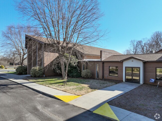 Redeemer Preparatory Academy is a great school in Statesville.