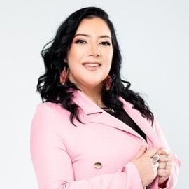 Kirsstien Gomez