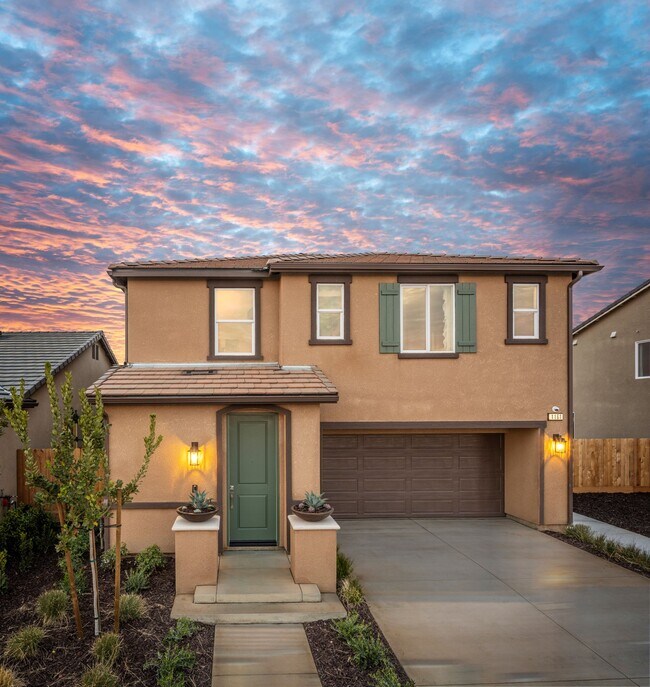 1161 MacLure W, Madera, CA 93636