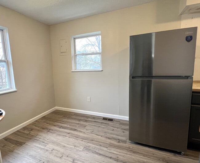 424 Lemmon St, Corydon, IN 47112 - photo 6