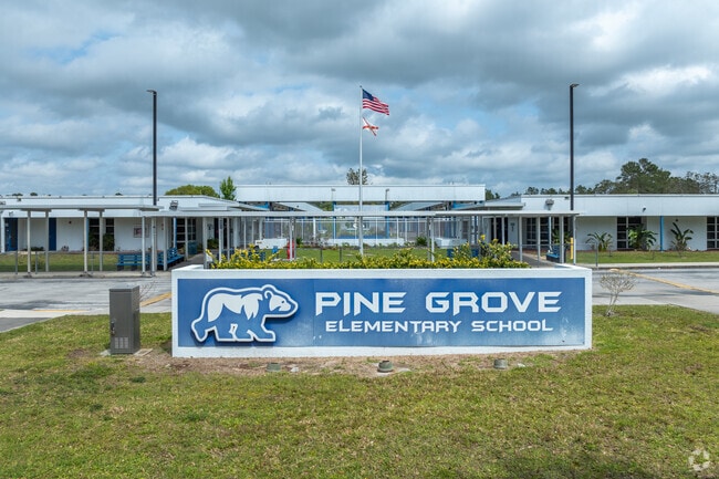 Pine Grove Elementary has plenty of space for drop-off and pick-up lines.