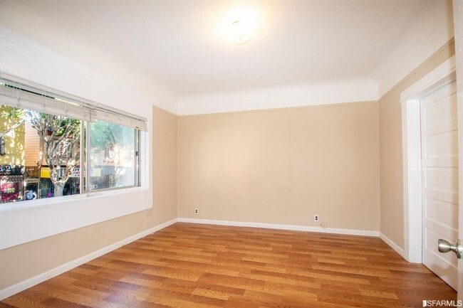 3175 24th St, San Francisco, CA 94110 - photo 2
