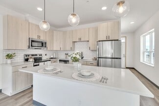 1216 E Broadway, Monona, WI 53713