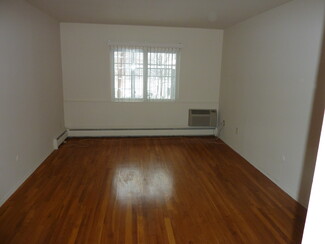 14 Walden Place, Montclair, NJ 07042