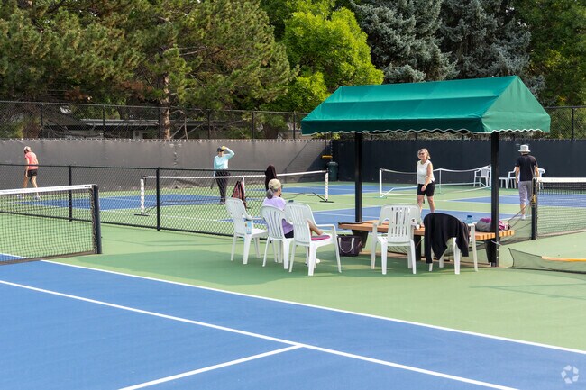 Parkwood's neighborhood tennis & pickleball courts draw a crowd.