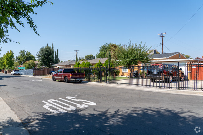 Enjoy privacy with a gated home in Bellview.