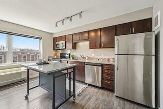 815 9th Ave SE, Minneapolis, MN 55414