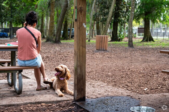 Briarwood residents can bring their dogs to Seemor Memorial Dog Park.