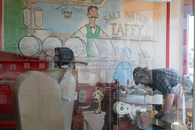 Ainslee's Saltwater Taffy has been a mainstay for house made taffy since 1947.