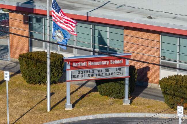Bartlett Elementary School is a public school in Manchester.