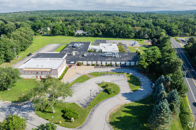 Book your introductory meeting with Hamilton Elementary School staff today.