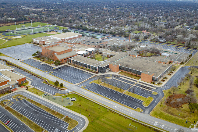 Glenbrook North High School, Northbrook IL Rankings & Reviews - Homes.com