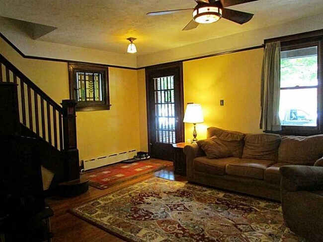 3761 Orpwood St, Pittsburgh, PA 15213 - photo 3