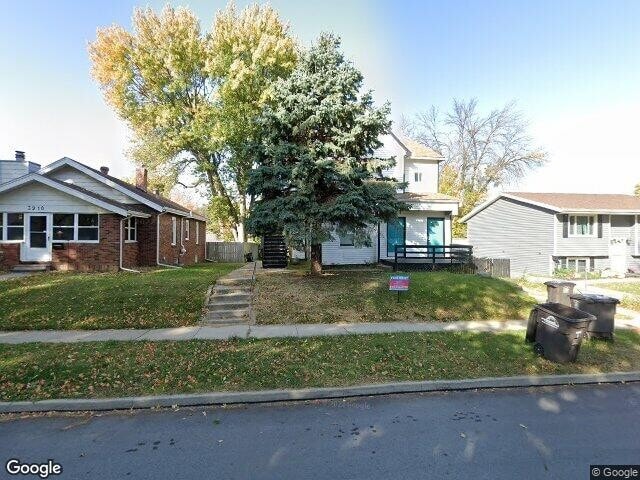 3916 9th St, Des Moines, IA 50313 - photo 2