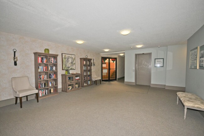 112 Franklin St unit Downtown Condo, Bangor, ME 04401 - photo 3
