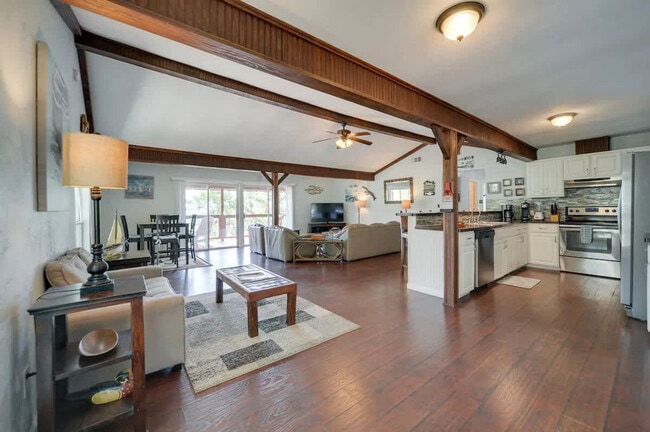 1288 Canyon Springs Dr unit ID1351234P, Canyon Lake, TX 78133 - photo 2