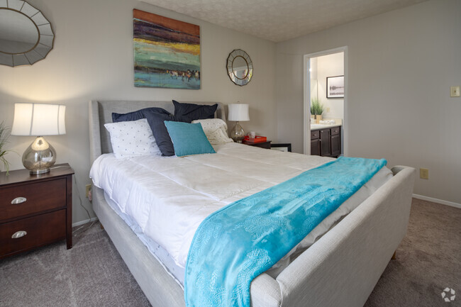 2 BR, 2 BA, 1,050 SF