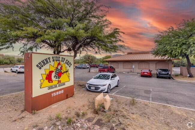 Savor local delights at Sunny Side Up Cafe, Catalina's breakfast hotspot.