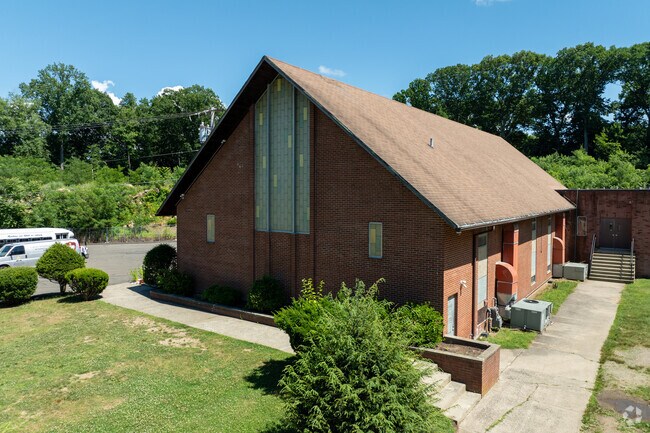 Northeastern Adventist Academy serves elementary and middle school students.