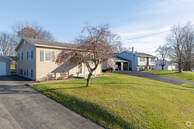 Bi-level homes in Catlin's neighborhoods offer family-friendly layouts and quiet streets.