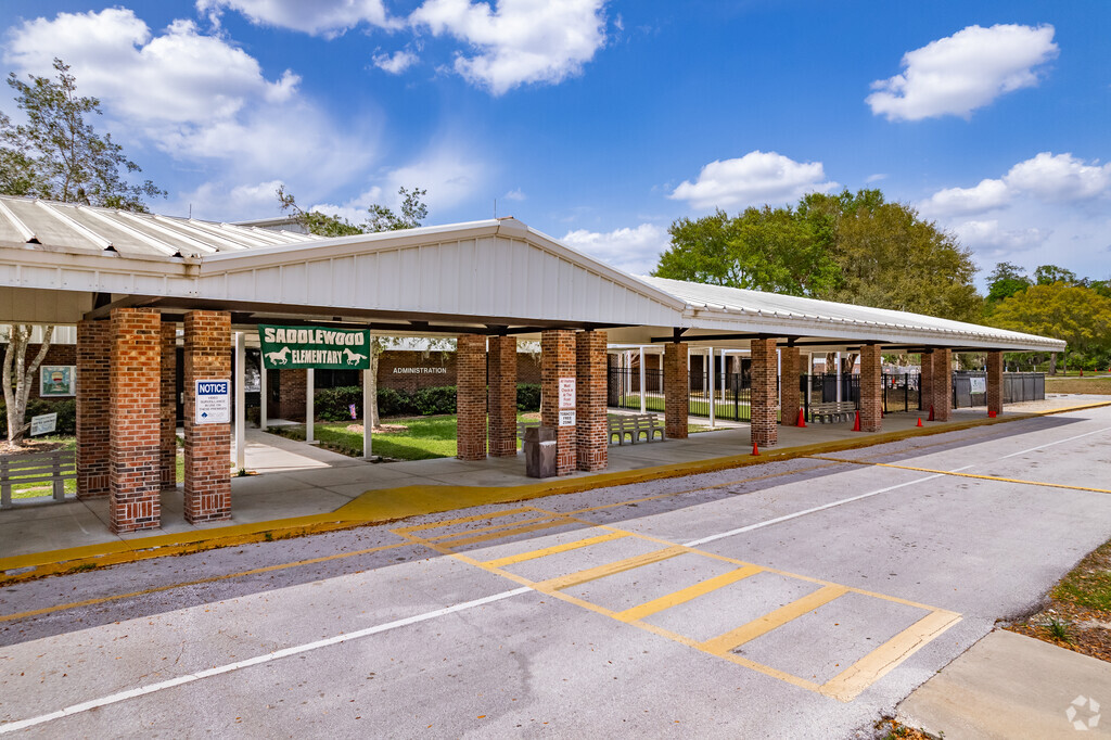Saddlewood Elementary School is a public school serving 914 students in grades PK, K-5.