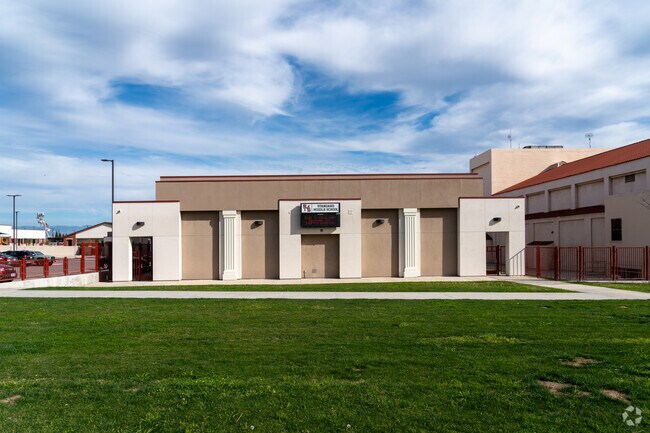 Standard Middle School serves 6th -8th grade levels in Bakersfield, Ca.