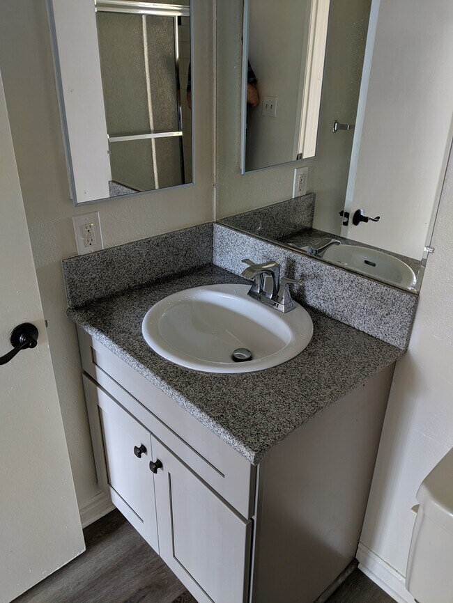 1809 Berendo N St unit 309, Los Angeles, CA 90027 - photo 7