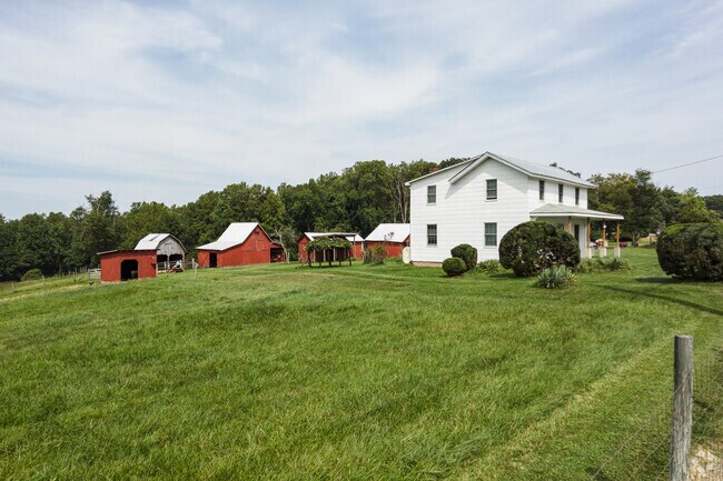 Glassmanor still has a few farms that are still operational.