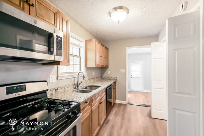 445 Meadowbrook Dr, McDonough, GA 30253 - photo 6