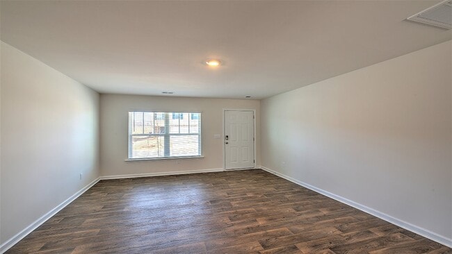 118 Kirkwood Ct, Orangeburg, SC 29118 - photo 2