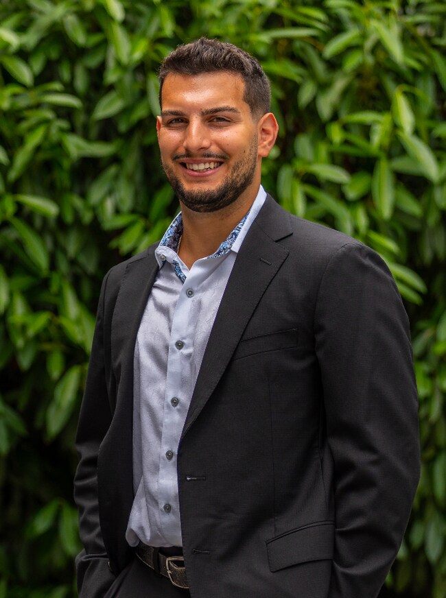 Agent Photo