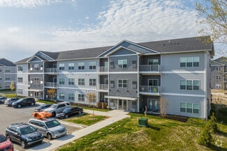 2111 Heyboer Dr, Holland, MI 49423
