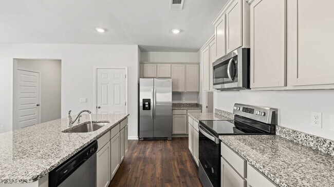 12098 Conrad Cir, Hampton, GA 30228 - photo 7