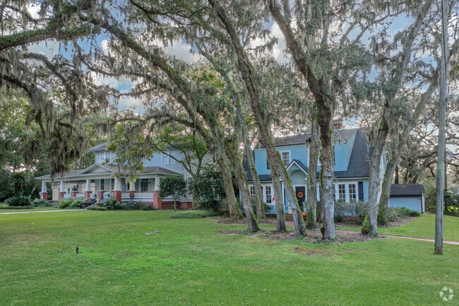 The homes closer to the water tend to be much larger with beautiful shade trees.