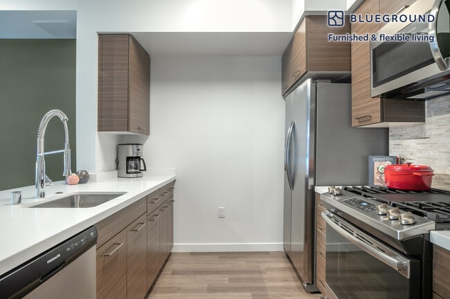 401 N Orange St unit FL3-ID162, Glendale, CA 91203 - photo 5