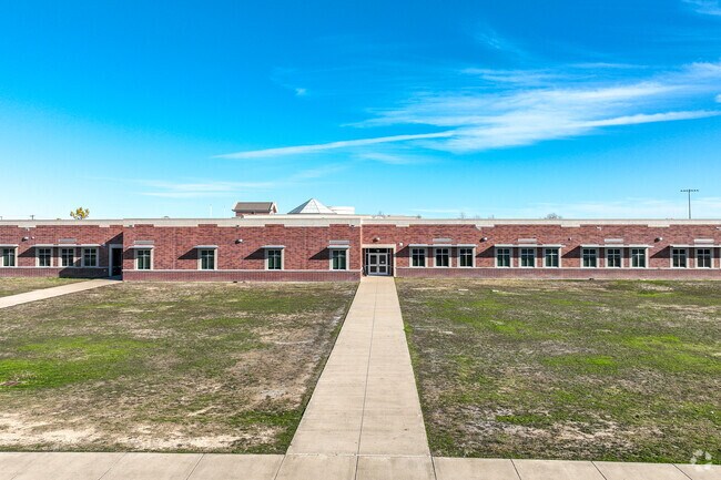 Get ready to challenge yourself each day as you walk into Willow Springs Middle School.