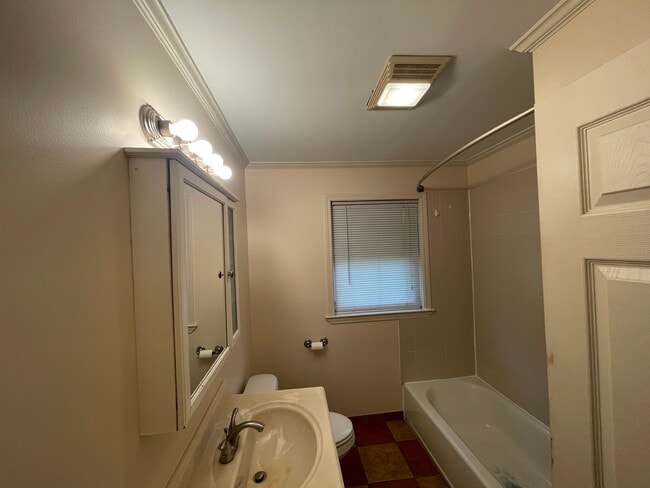 501 Macon Rd, Lafayette, LA 70506 - photo 5