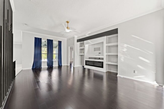 16456 Tisons Blf Rd, Jacksonville, FL 32218 - photo 3