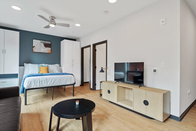 423 E Michigan St unit ID1026464P, Indianapolis, IN 46204 - photo 3